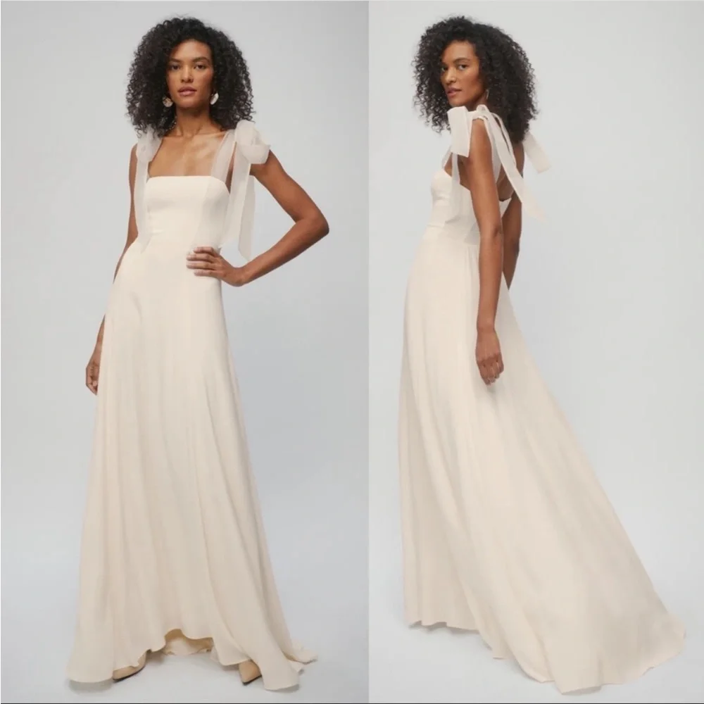 ⚡️⚡️NWT REFORMATION Balsam Dress in Ivory, Size 4 - Picture 1 of 16